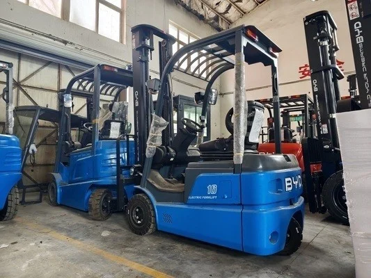 Can A Four-Wheel Electric Counterbalance Forklift Work In Narrow Aisles?应用参考