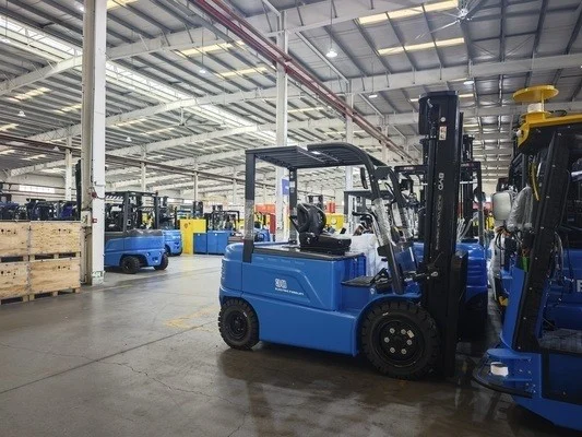 What indoor electric forklift types work best in narrow aisles?应用参考