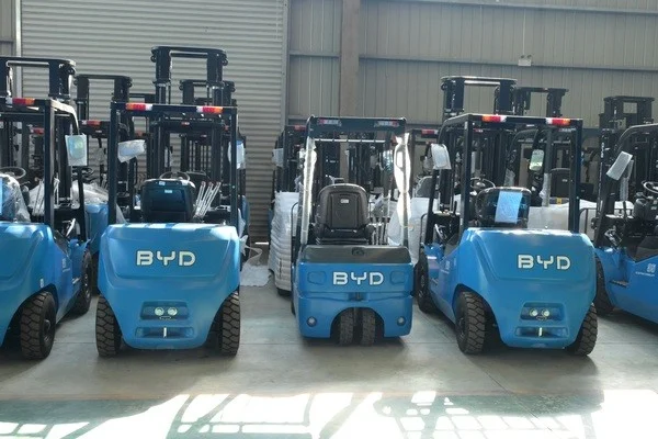 Can counterbalance forklifts work in narrow aisles?应用参考