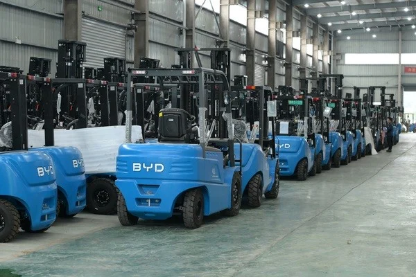 What factors beyond brand positioning change 5 ton electric forklift prices India?应用参考