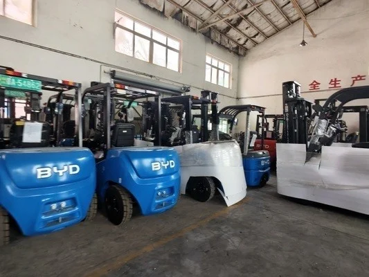 Core Comparison Common Cold Storage Electric Forklift Types示意图